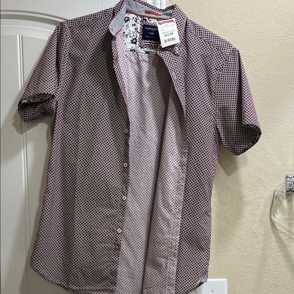 Denim & Flower Burgundy Geometric Short Sleeve Shirt